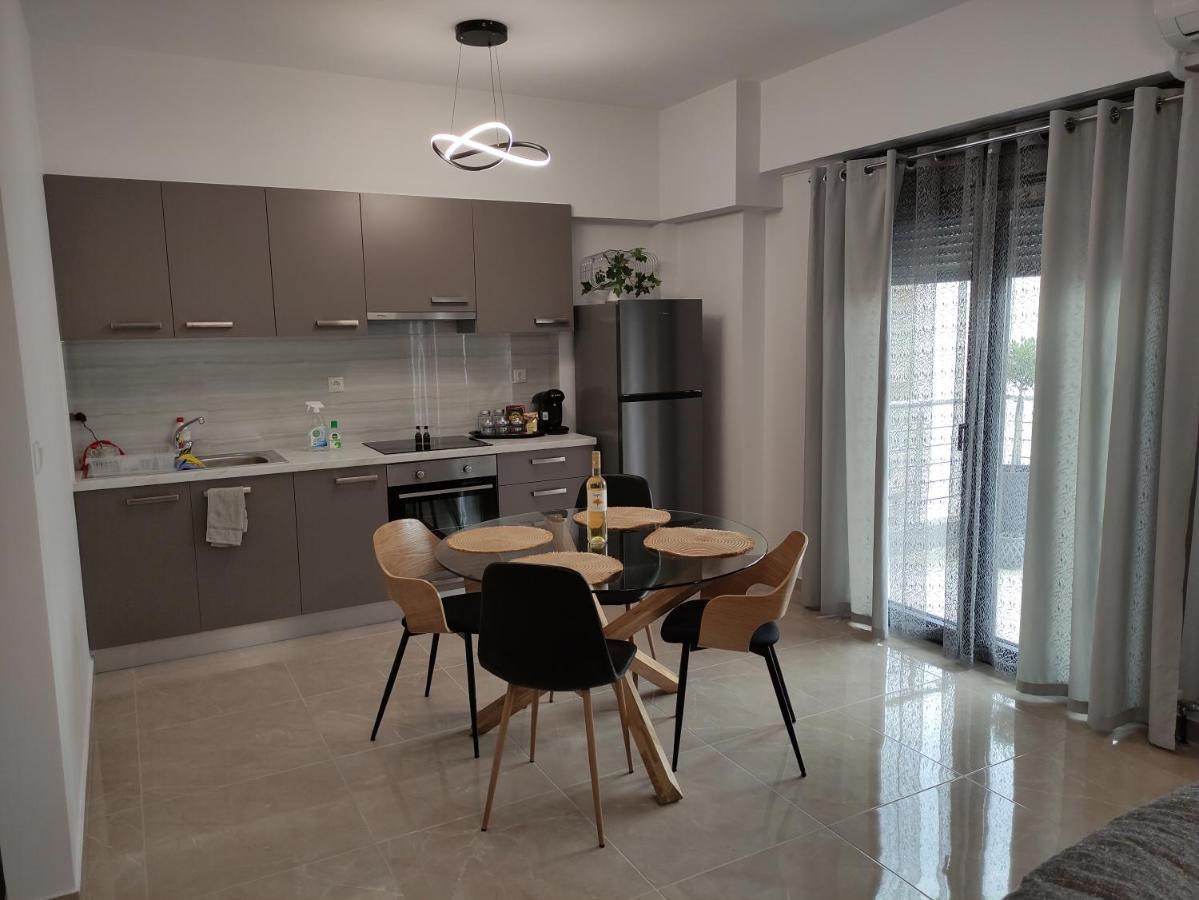 Grey Swan - Modern & Stylish Apartment With Private Parking Volos Exteriér fotografie