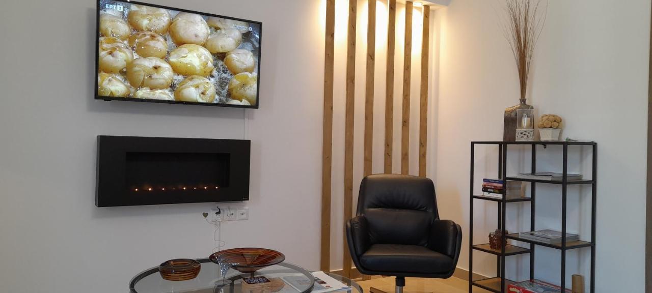Grey Swan - Modern & Stylish Apartment With Private Parking Volos Exteriér fotografie