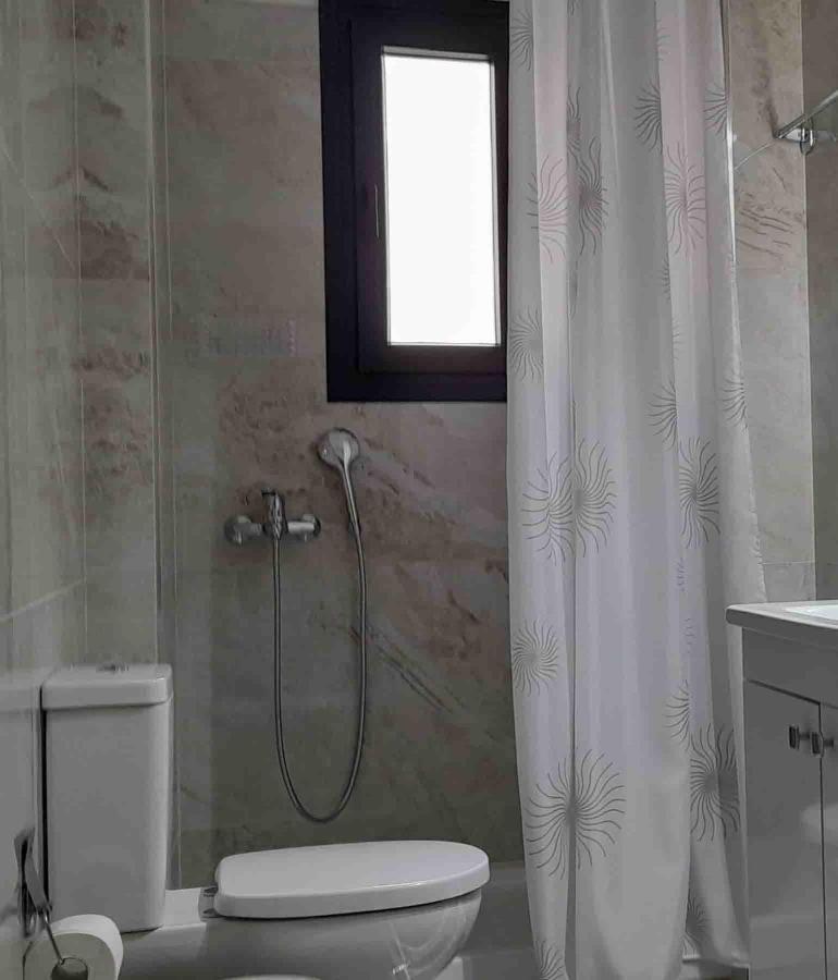 Grey Swan - Modern & Stylish Apartment With Private Parking Volos Exteriér fotografie